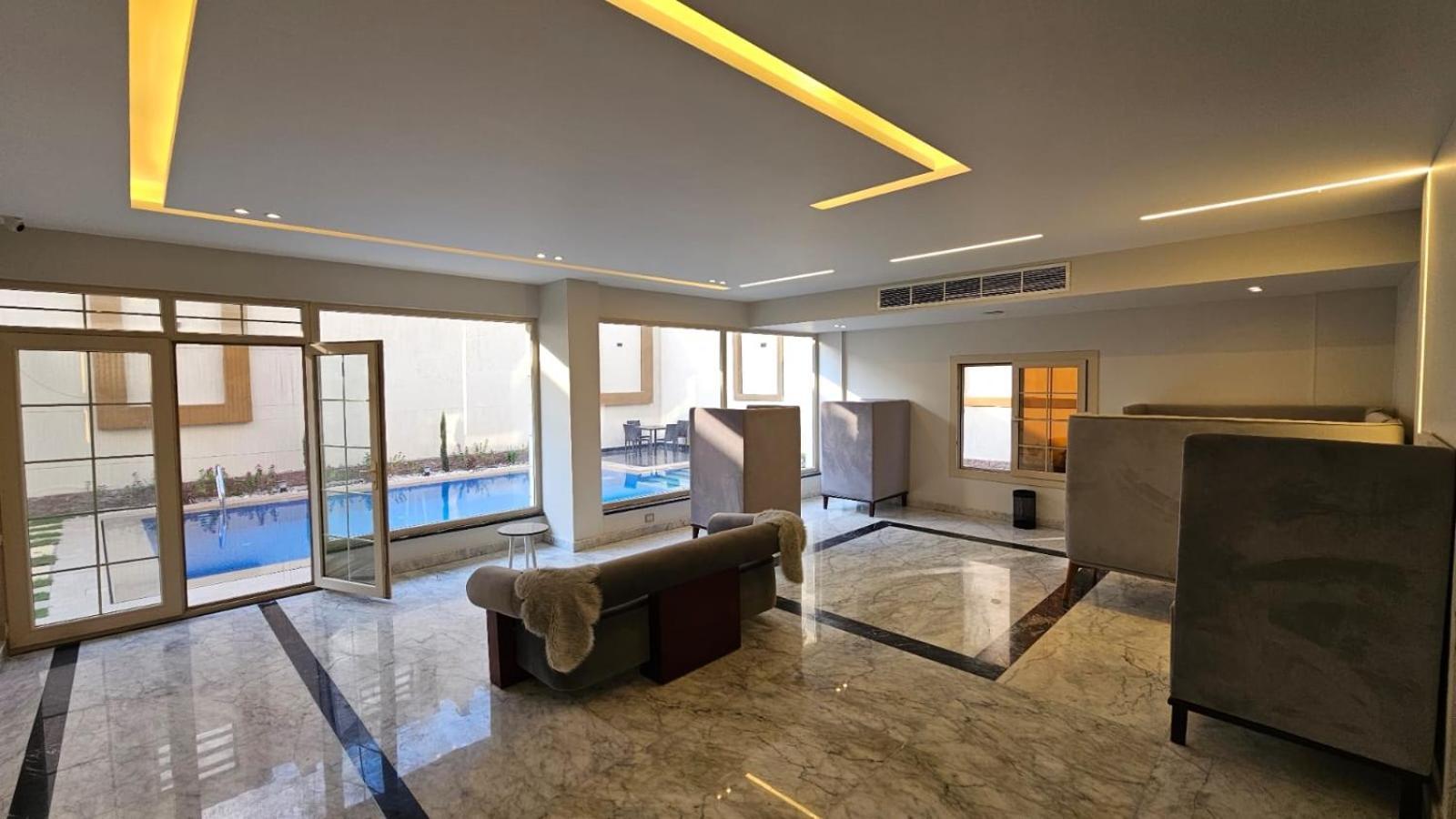 Luxury Accommodation Sheikh Zayed City Exterior photo